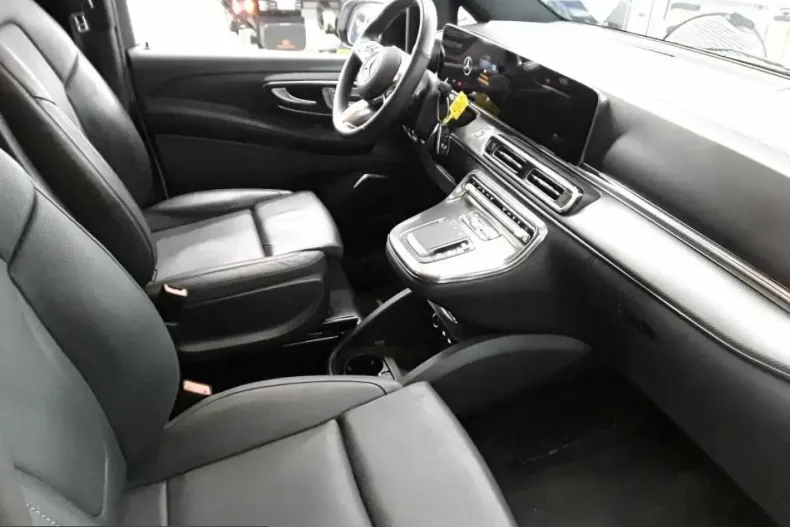Mercedes-Benz V 300 (Clasa V) din 2025 cu 14.300 km - oferta MER259824 - foto 5