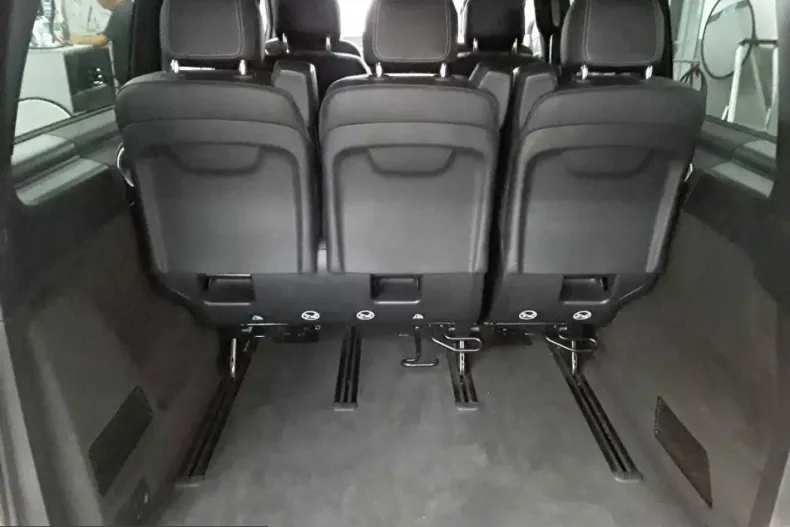 Mercedes-Benz V 300 (Clasa V) din 2025 cu 14.300 km - oferta MER259824 - foto 8