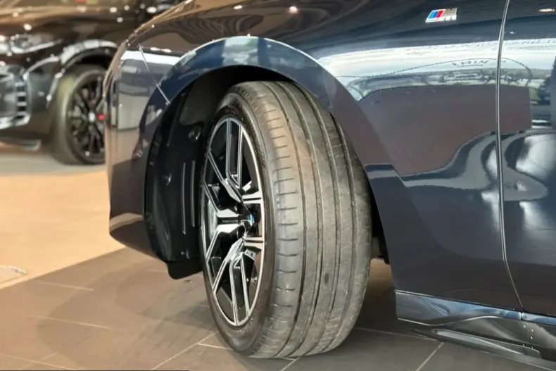 BMW i7 (Seria 7) din 2025 cu 39.800 km - oferta BMW259825 - foto 2