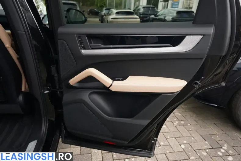 Porsche Cayenne din 2025 cu 11.000 km - oferta POR259833 - foto 37
