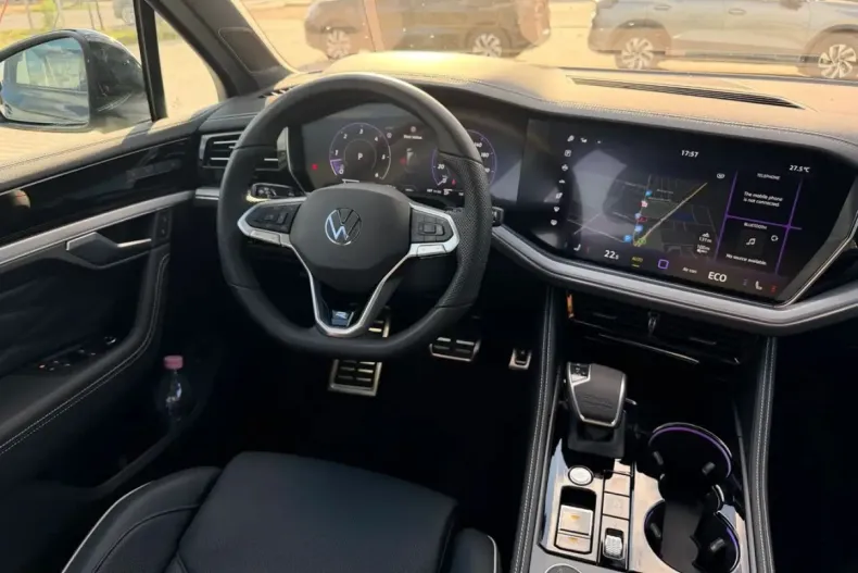 Volkswagen Touareg din 2026 cu 1.214 km - oferta VOL259845 - foto 5