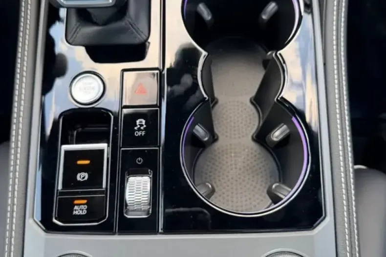 Volkswagen Touareg din 2026 cu 1.214 km - oferta VOL259845 - foto 21