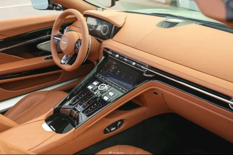 Aston Martin DB12 din 2024 cu 8.000 km - oferta AST259887 - foto 21