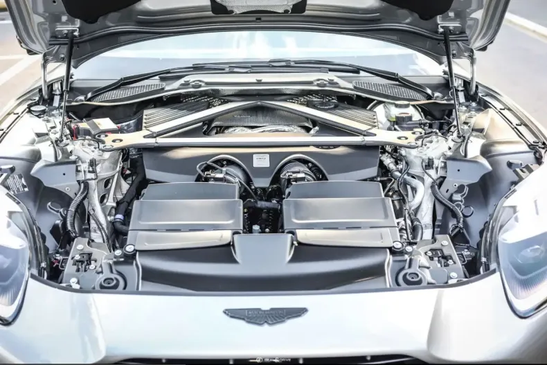 Aston Martin DB12 din 2024 cu 8.000 km - oferta AST259887 - foto 26