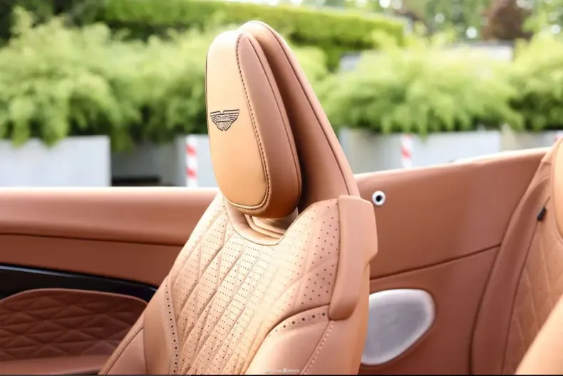 Aston Martin DB12 din 2024 cu 8.000 km - oferta AST259887 - foto 27