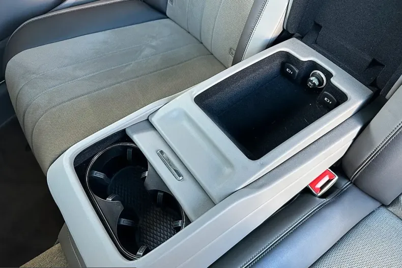 Bentley Continental Flying Spur din 2024 cu 23.100 km - oferta BEN259891 - foto 28