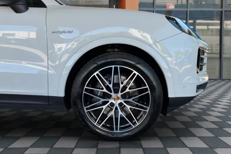 Porsche Cayenne din 2023 cu 71.500 km - oferta POR259913 - foto 28