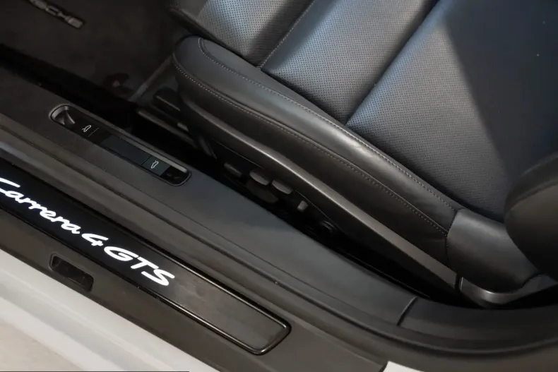 Porsche 992 din 2025 cu 13.100 km - oferta POR259933 - foto 39