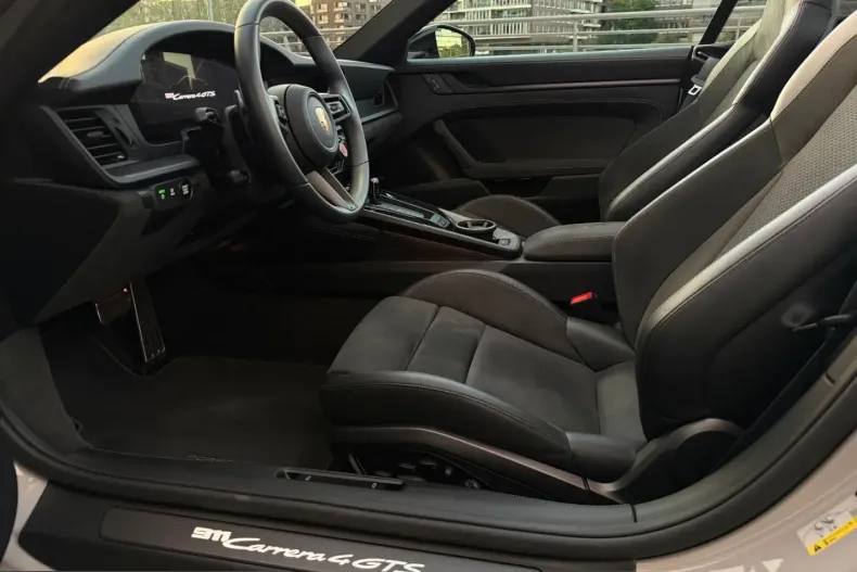 Porsche 992 din 2025 cu 10.144 km - oferta POR259934 - foto 7