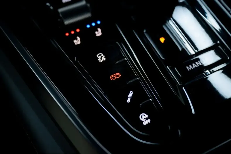 Aston Martin DBX din 2025 cu 11.284 km - oferta AST259936 - foto 20