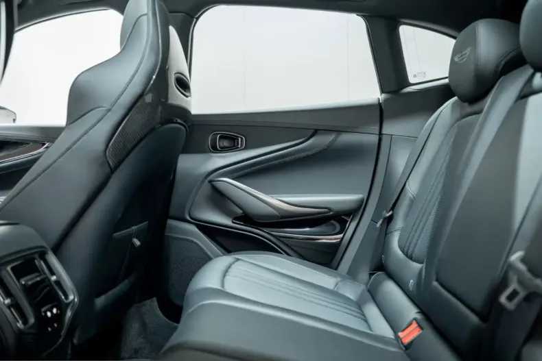 Aston Martin DBX din 2025 cu 11.284 km - oferta AST259936 - foto 27