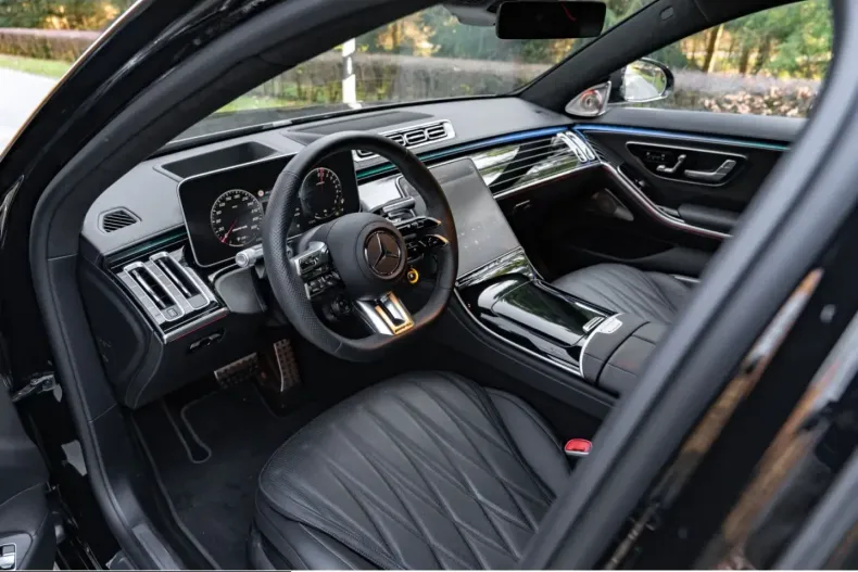 Mercedes-Benz S 63 AMG (Clasa S) din 2025 cu 14.900 km - oferta MER259956 - foto 10