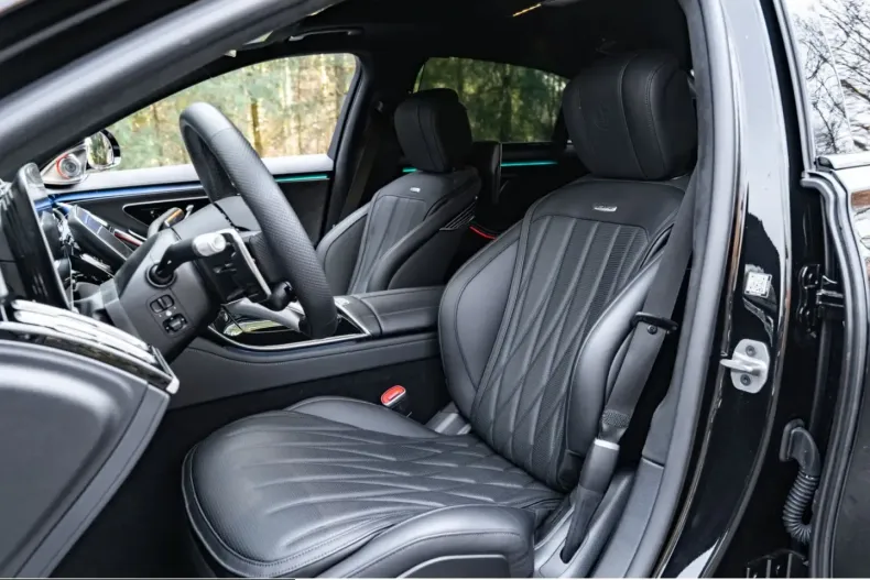Mercedes-Benz S 63 AMG (Clasa S) din 2025 cu 14.900 km - oferta MER259956 - foto 11
