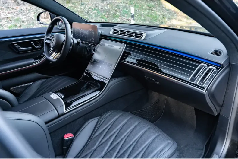 Mercedes-Benz S 63 AMG (Clasa S) din 2025 cu 14.900 km - oferta MER259956 - foto 12