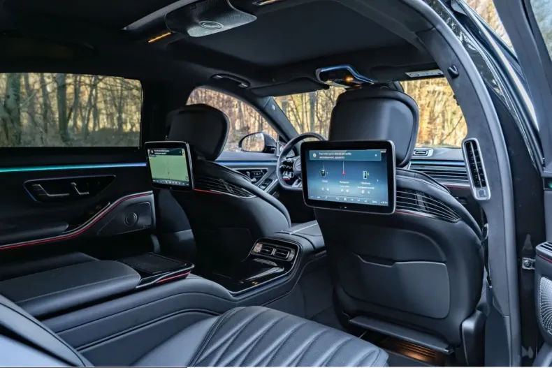 Mercedes-Benz S 63 AMG (Clasa S) din 2025 cu 14.900 km - oferta MER259956 - foto 13