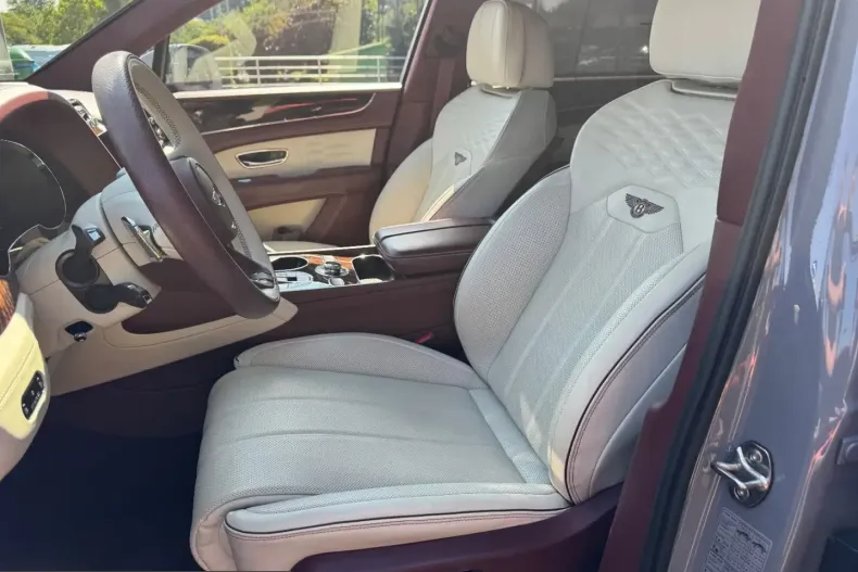 Bentley Bentayga din 2025 cu 14.300 km - oferta BEN259961 - foto 5