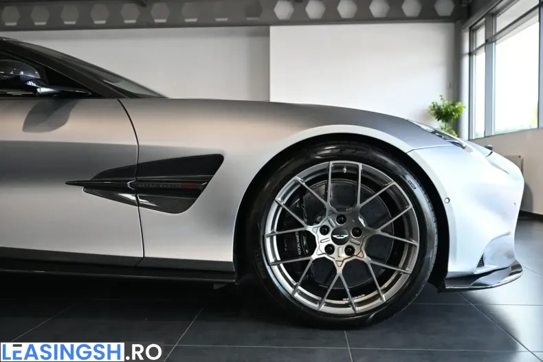 Aston Martin Vanquish din 2025 cu 10.720 km - oferta AST259990 - foto 12
