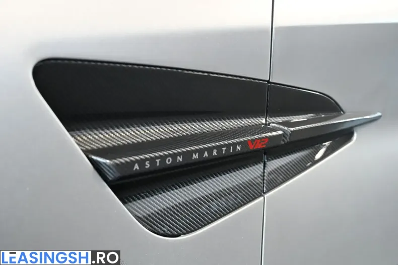 Aston Martin Vanquish din 2025 cu 10.720 km - oferta AST259990 - foto 20