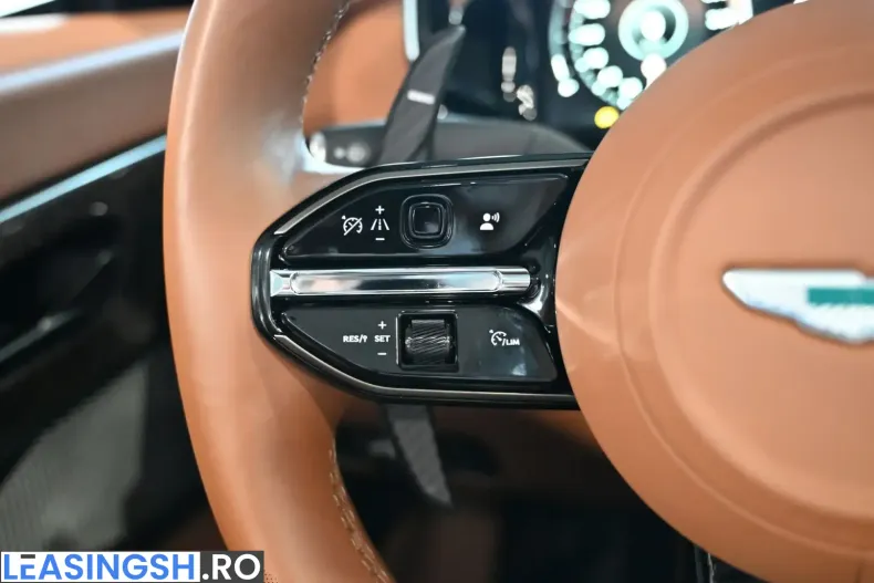 Aston Martin Vanquish din 2025 cu 10.720 km - oferta AST259990 - foto 44