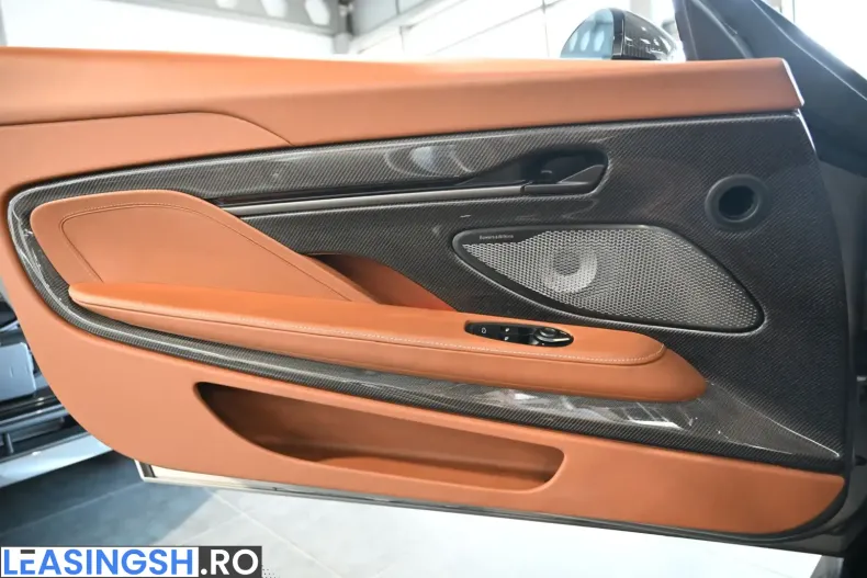 Aston Martin Vanquish din 2025 cu 10.720 km - oferta AST259990 - foto 48