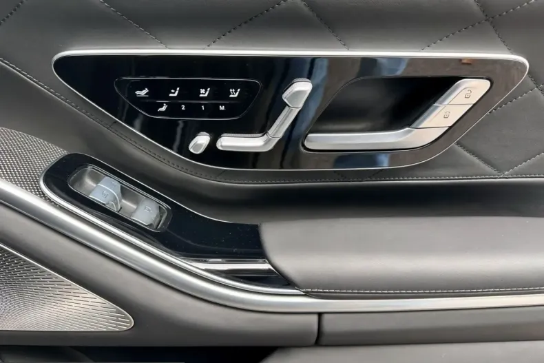 Mercedes-Benz S 680 (Clasa S) din 2025 cu 14.100 km - oferta MER259993 - foto 13