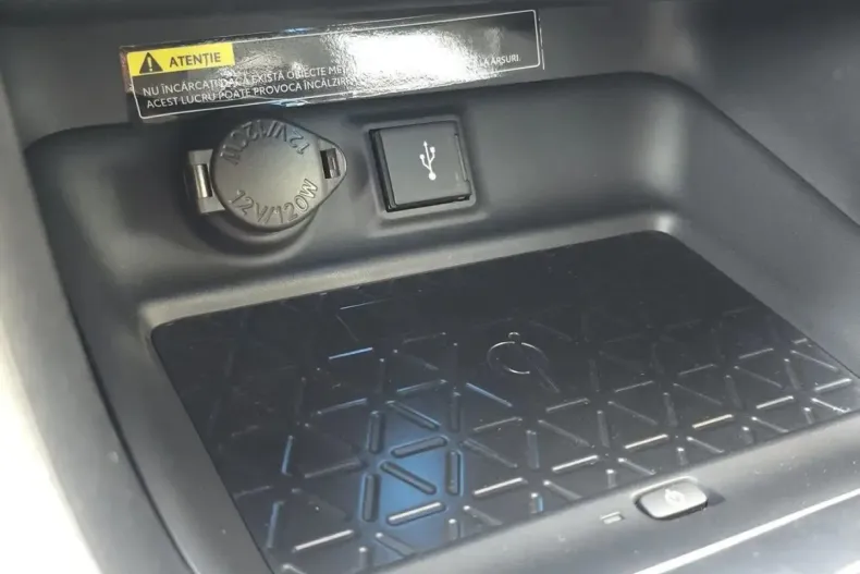 Toyota RAV4 din 2022 cu 80.489 km - oferta TOY260031 - foto 9