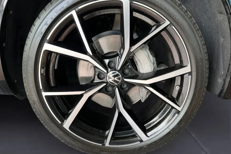 Volkswagen Touareg din 2023 cu 49.950 km - oferta VOL260032 - foto 14