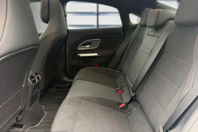 Mercedes-Benz CLA 250 (Clasa CLA) din 2025 cu 14.473 km - oferta MER260099 - foto 6