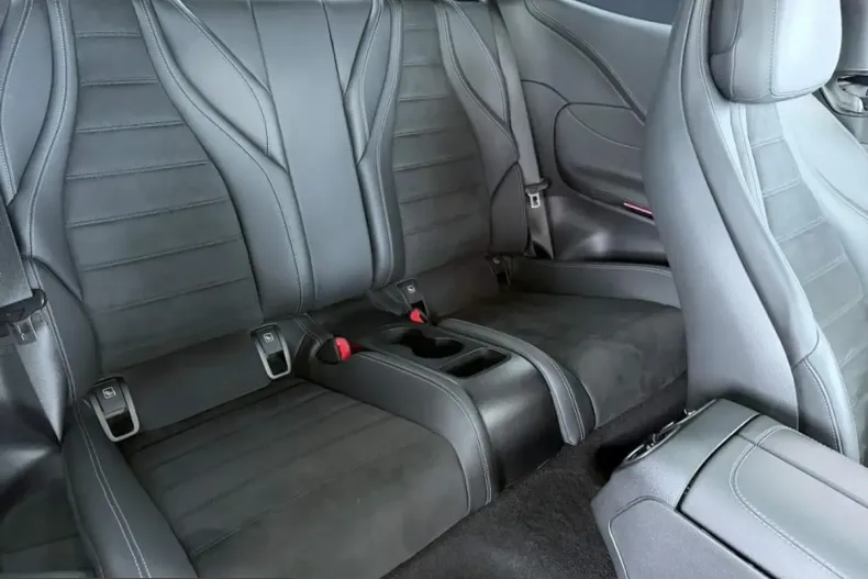 Mercedes-Benz CLE 300 (Clasa CLE) din 2025 cu 33.900 km - oferta MER260101 - foto 4