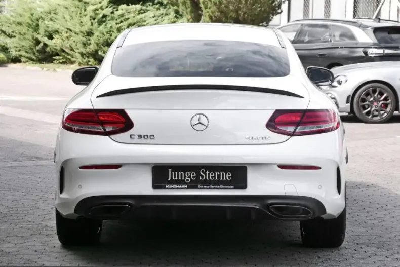 Mercedes-Benz C 300 (Clasa C) din 2023 cu 48.620 km - oferta MER260103 - foto 4