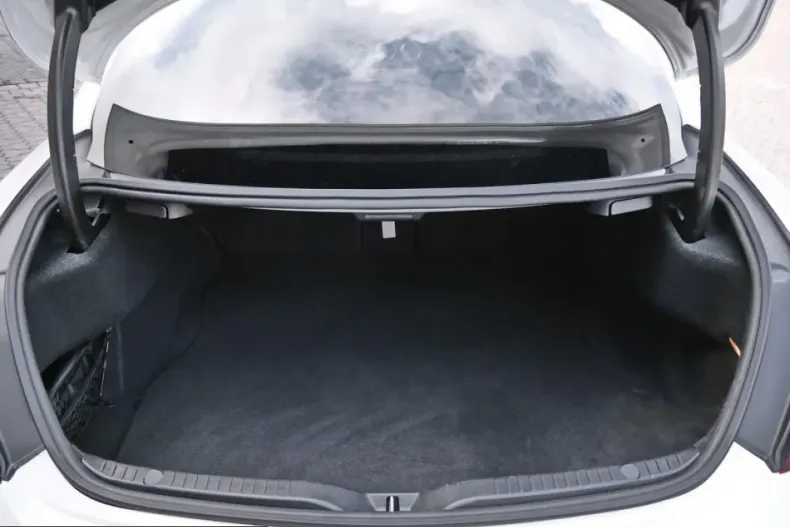 Mercedes-Benz C 300 (Clasa C) din 2023 cu 48.620 km - oferta MER260103 - foto 6