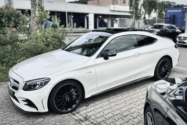 Mercedes-Benz C 43 AMG (Clasa C) din 2023 cu 13.700 km - oferta MER260113 - foto 4