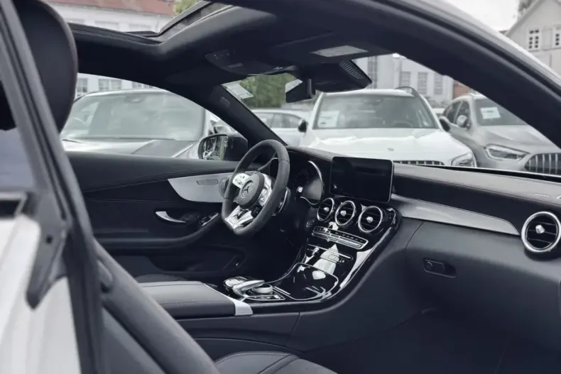 Mercedes-Benz C 43 AMG (Clasa C) din 2023 cu 13.700 km - oferta MER260113 - foto 12