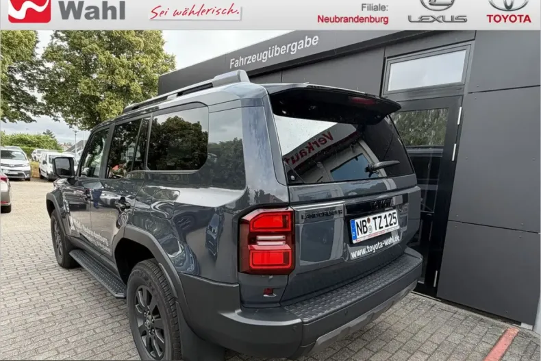 Toyota Land Cruiser din 2025 cu 10.000 km - oferta TOY260120 - foto 4