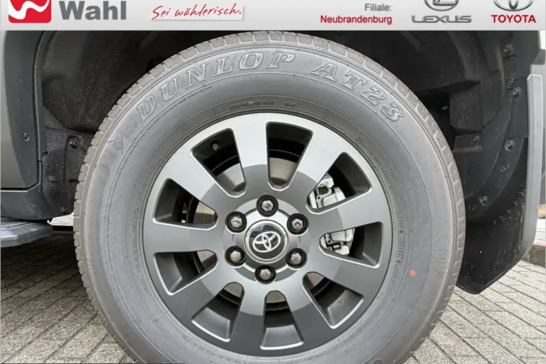 Toyota Land Cruiser din 2025 cu 10.000 km - oferta TOY260120 - foto 5