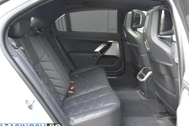 BMW 740 (Seria 7) din 2024 cu 29.900 km - oferta BMW260128 - foto 33