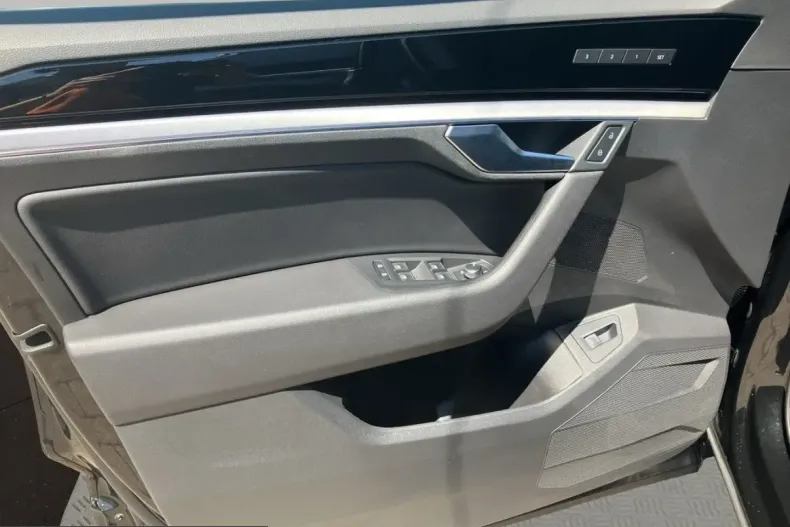 Volkswagen Touareg din 2023 cu 55.000 km - oferta VOL260139 - foto 10