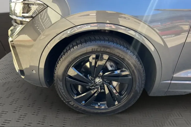 Volkswagen Touareg din 2025 cu 30.800 km - oferta VOL260141 - foto 3