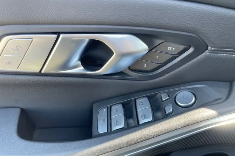 BMW M340i din 2025 cu 14.996 km - oferta BMW260191 - foto 18