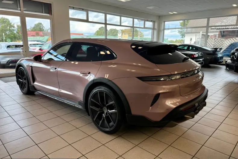 Porsche Taycan din 2024 cu 27.812 km - oferta POR260195 - foto 3