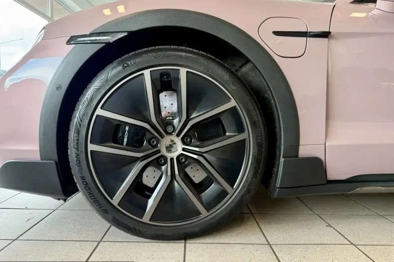 Porsche Taycan din 2024 cu 27.812 km - oferta POR260195 - foto 6