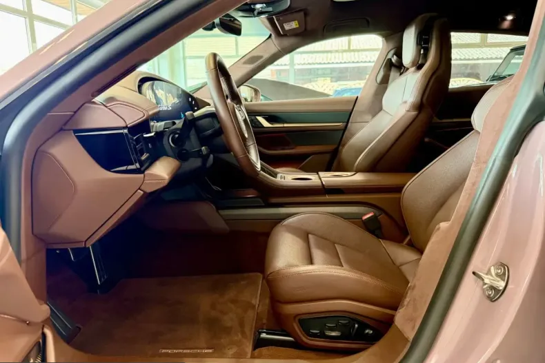 Porsche Taycan din 2024 cu 27.812 km - oferta POR260195 - foto 9