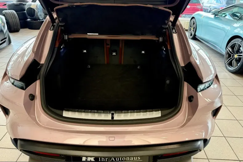 Porsche Taycan din 2024 cu 27.812 km - oferta POR260195 - foto 11
