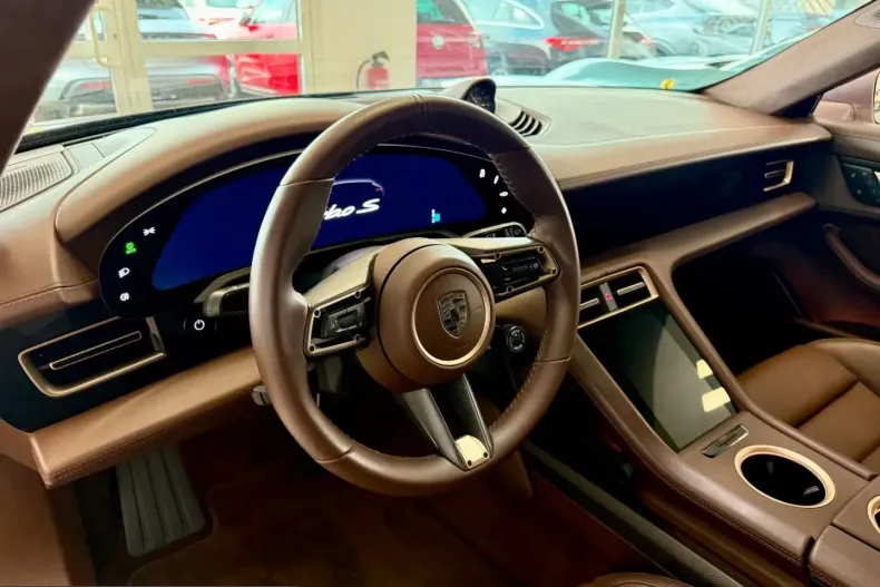Porsche Taycan din 2024 cu 27.812 km - oferta POR260195 - foto 16