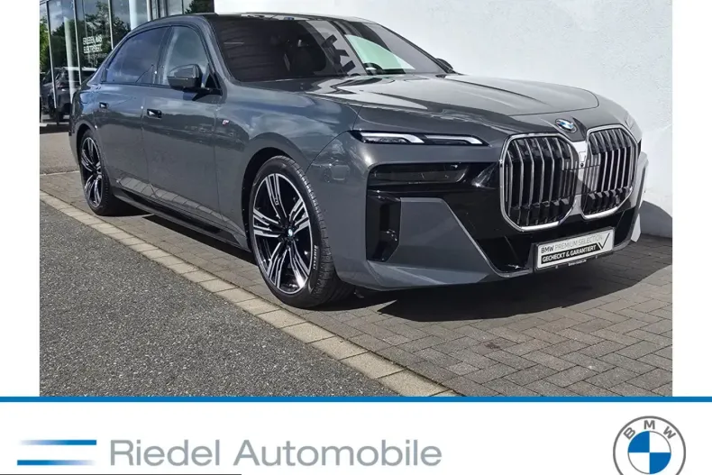 BMW 740 (Seria 7) din 2025 cu 15.199 km - oferta BMW260230 - foto 1