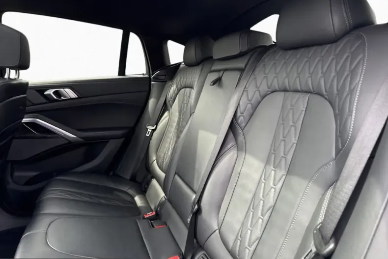BMW X6 (Seria X) din 2023 cu 75.882 km - oferta BMW260262 - foto 12