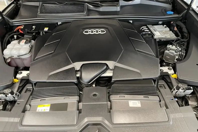 Audi Q8 din 2023 cu 70.050 km - oferta AUD260276 - foto 8