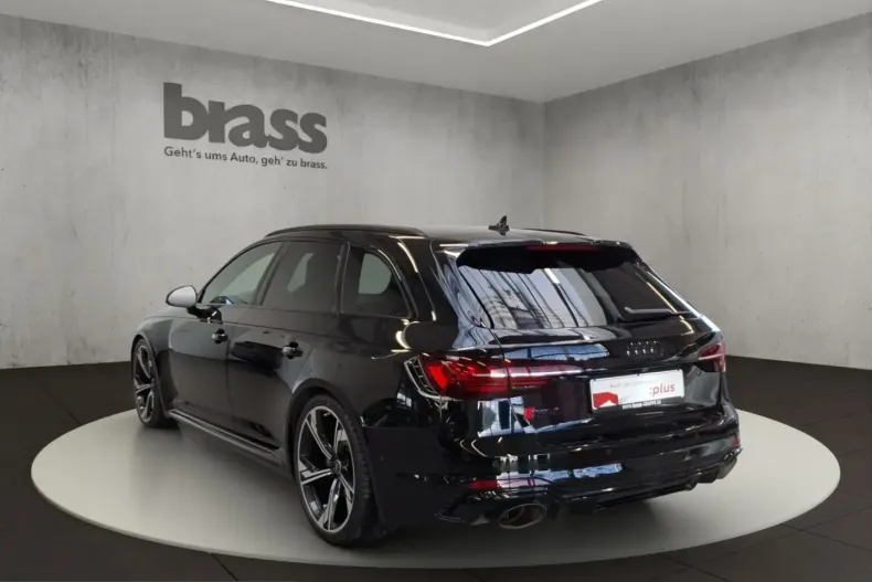Audi RS4 din 2023 cu 68.425 km - oferta AUD260282 - foto 4