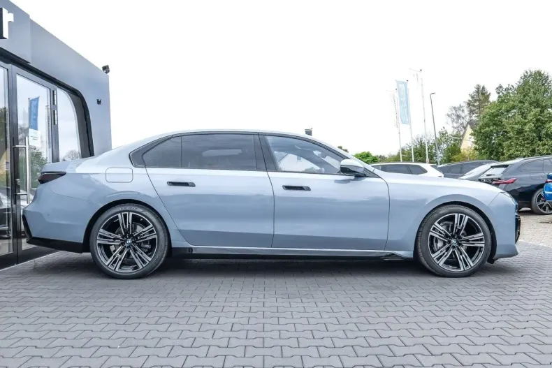 BMW 740 (Seria 7) din 2025 cu 21.299 km - oferta BMW260313 - foto 6