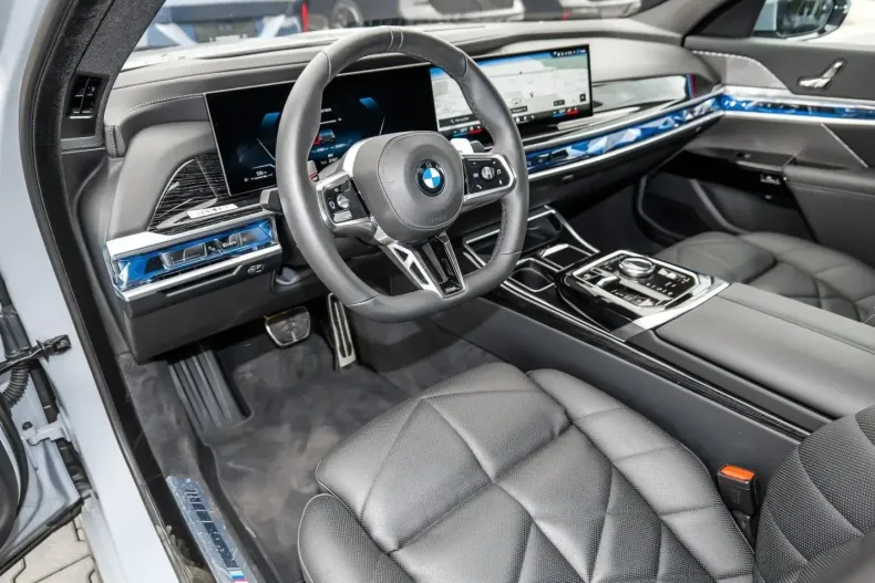 BMW 740 (Seria 7) din 2025 cu 21.299 km - oferta BMW260313 - foto 17